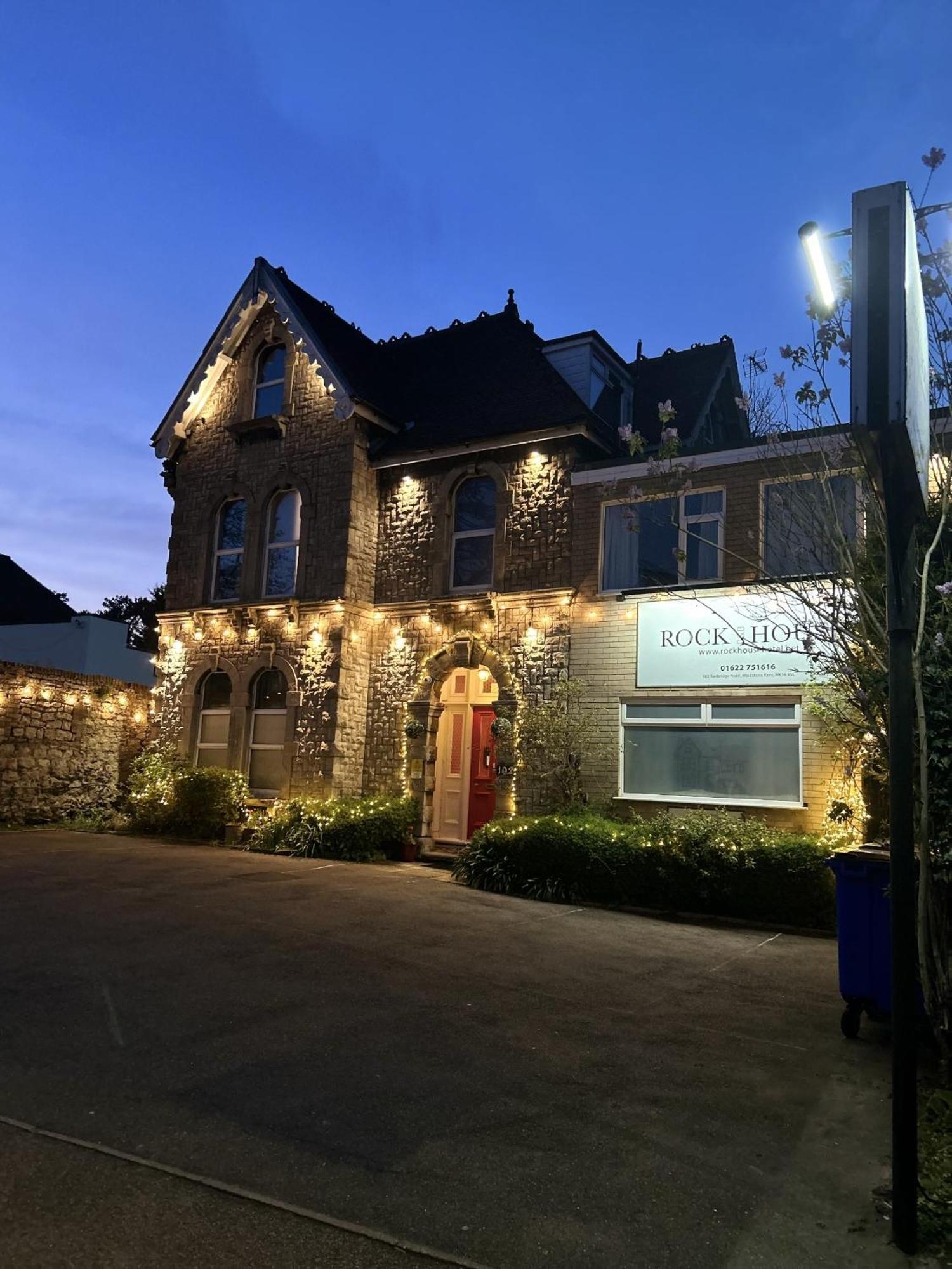 Rock House Bed And Breakfast Maidstone Eksteriør billede